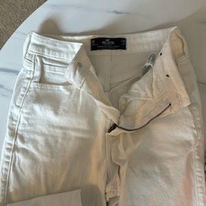 Hollister Ultra High Rise Vintage Straight Jean
